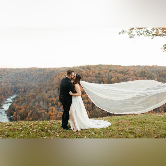 Meet your Posher, Emily - Picture 3 of 9